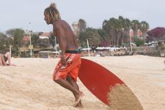 surfing man  (c) Oskar Narten